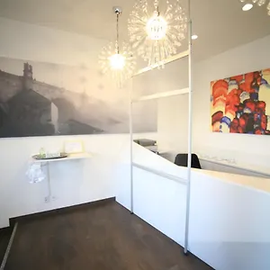 https://leon-hotel.praguehotelsweb.com